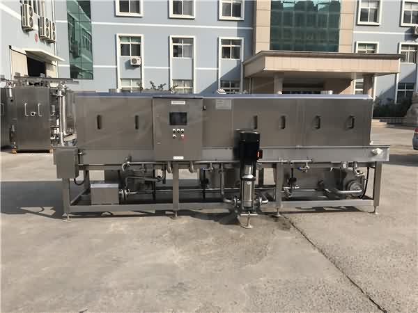 塑料筐清洗機批發(fā)廠家價格 2人可完成900只小時的清洗任務(wù) 塑料筐清洗機批發(fā)廠家價格 2人可完成900只小時的清洗任務(wù)
